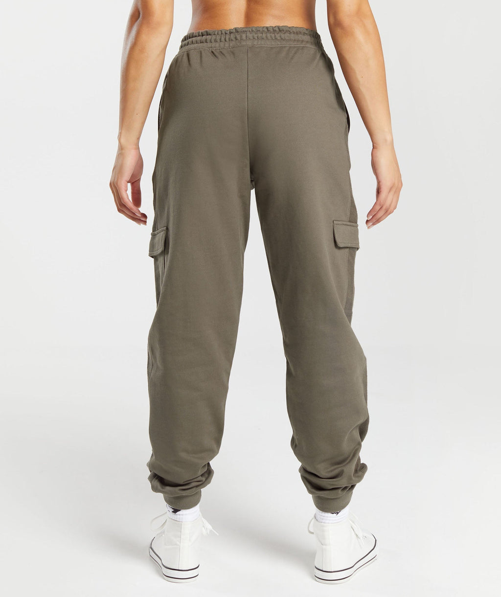 gymshark-legacy-joggers-camo-brown-aw23