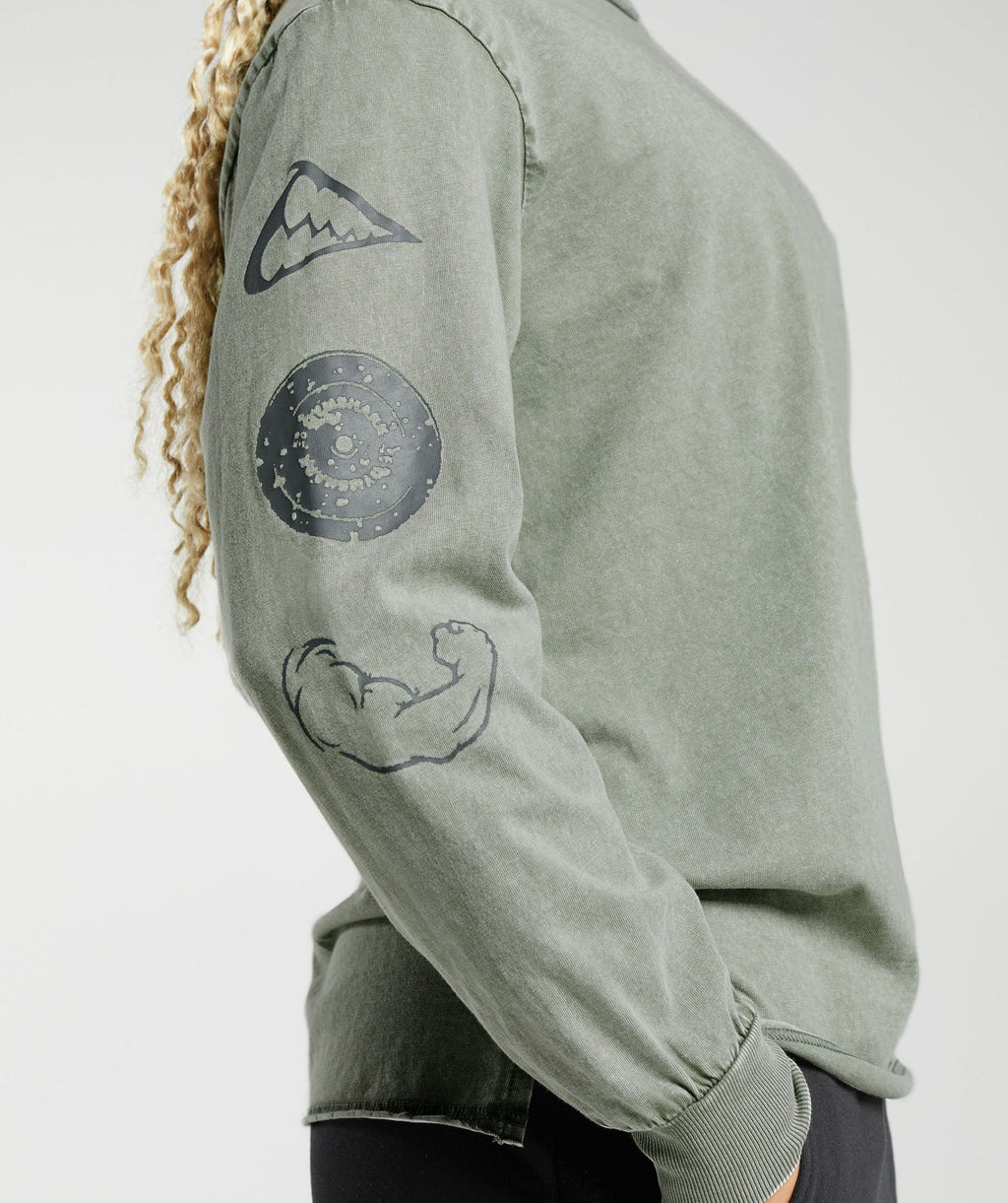 gymshark-legacy-washed-long-sleeve-top-dusk-green-acid-wash-aw23