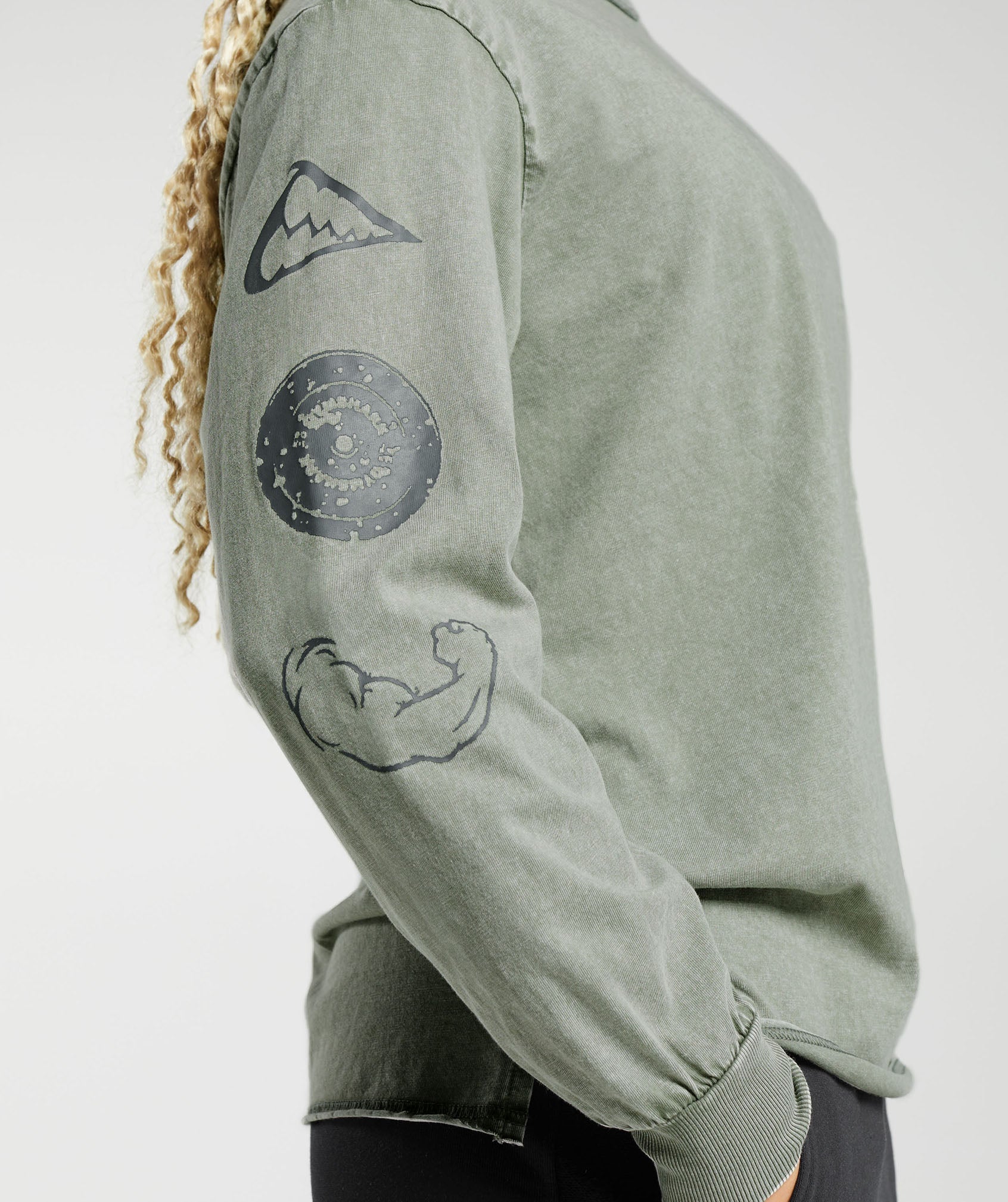 gymshark-legacy-washed-long-sleeve-top-dusk-green-acid-wash-aw23