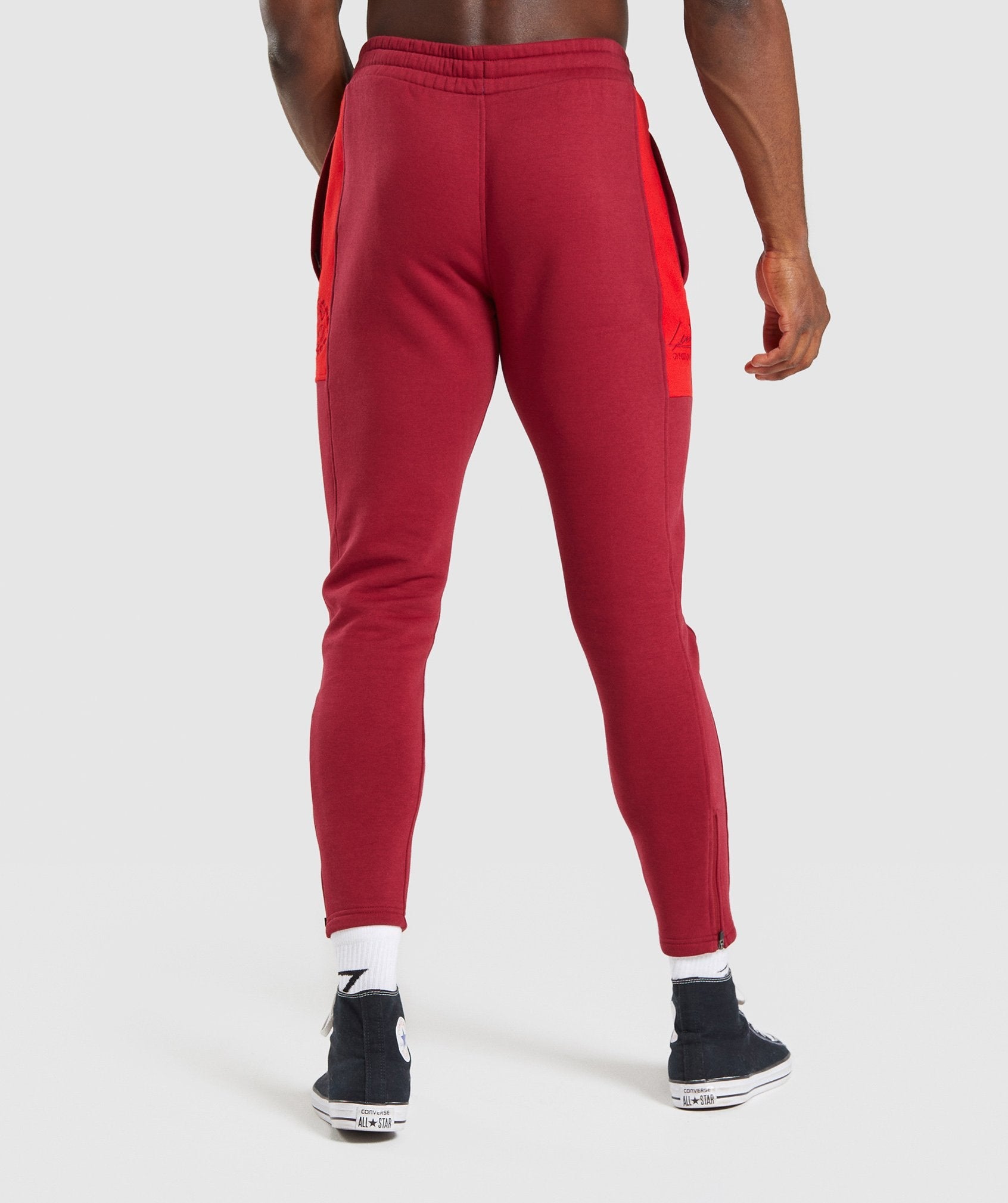 gymshark-luxe-legacy-joggers-burgundy