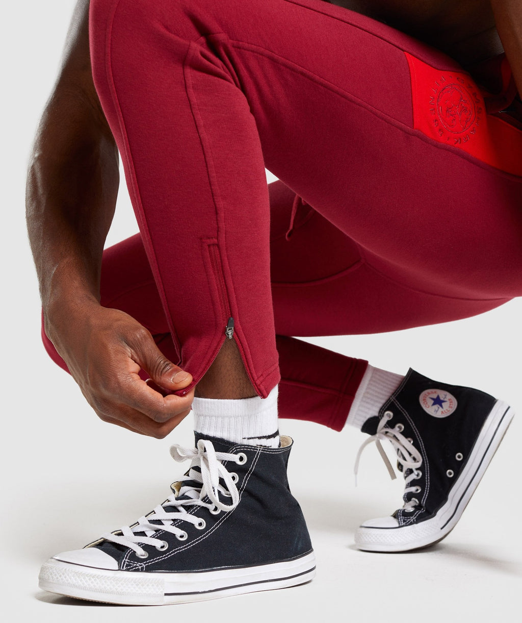 gymshark-luxe-legacy-joggers-burgundy