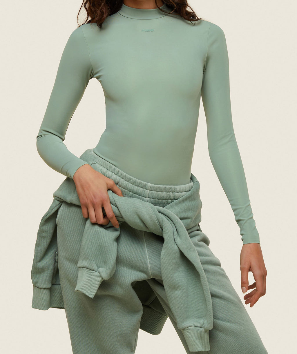 gymshark-everywear-long-sleeve-crew-neck-active-bodysuit-dollar-green-ss24