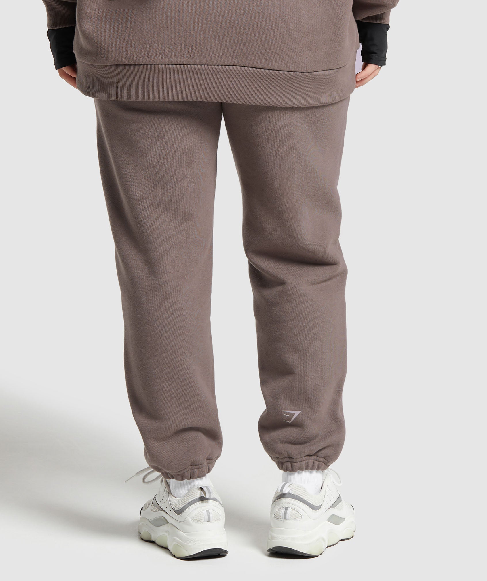 gs-x-leana-deeb-oversized-joggers-dusty-brown-ss24