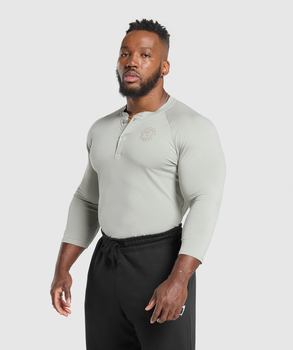 gymshark-legacy-henley-stone-grey-ss25
