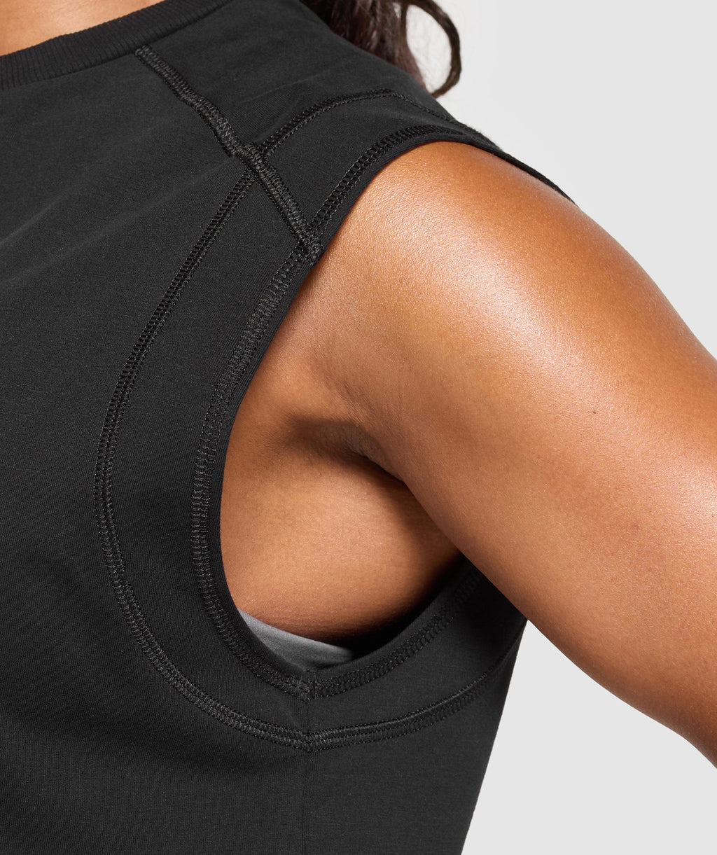 gymshark-legacy-logo-tank-black-ss25