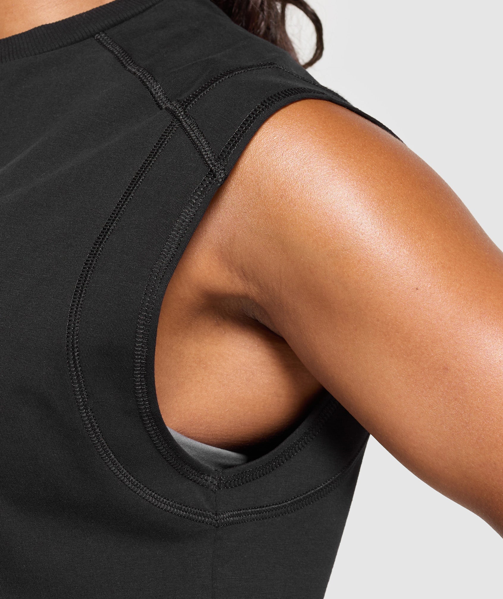 gymshark-legacy-logo-tank-black-ss25