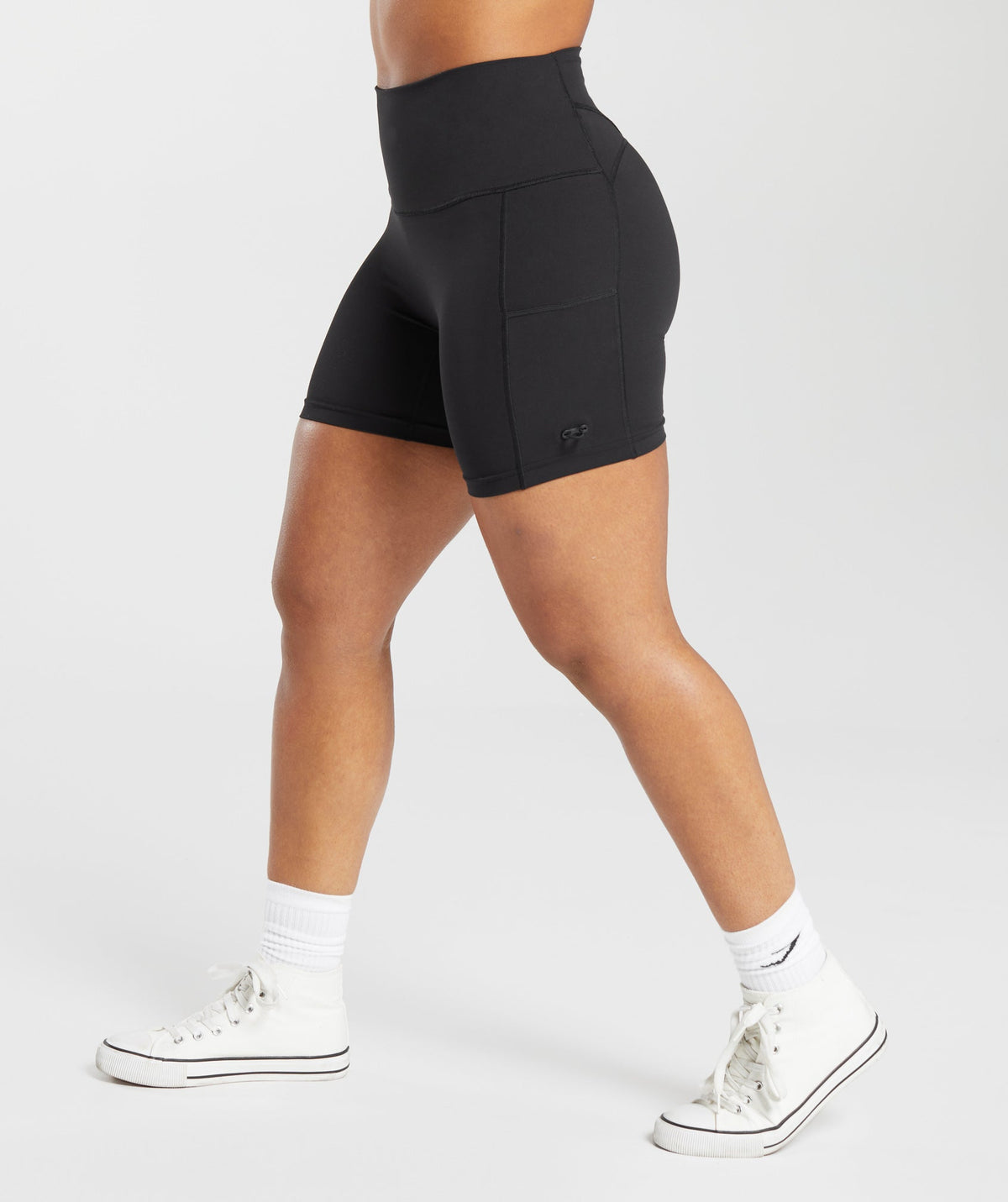gymshark-legacy-logo-tight-shorts-black-aw23