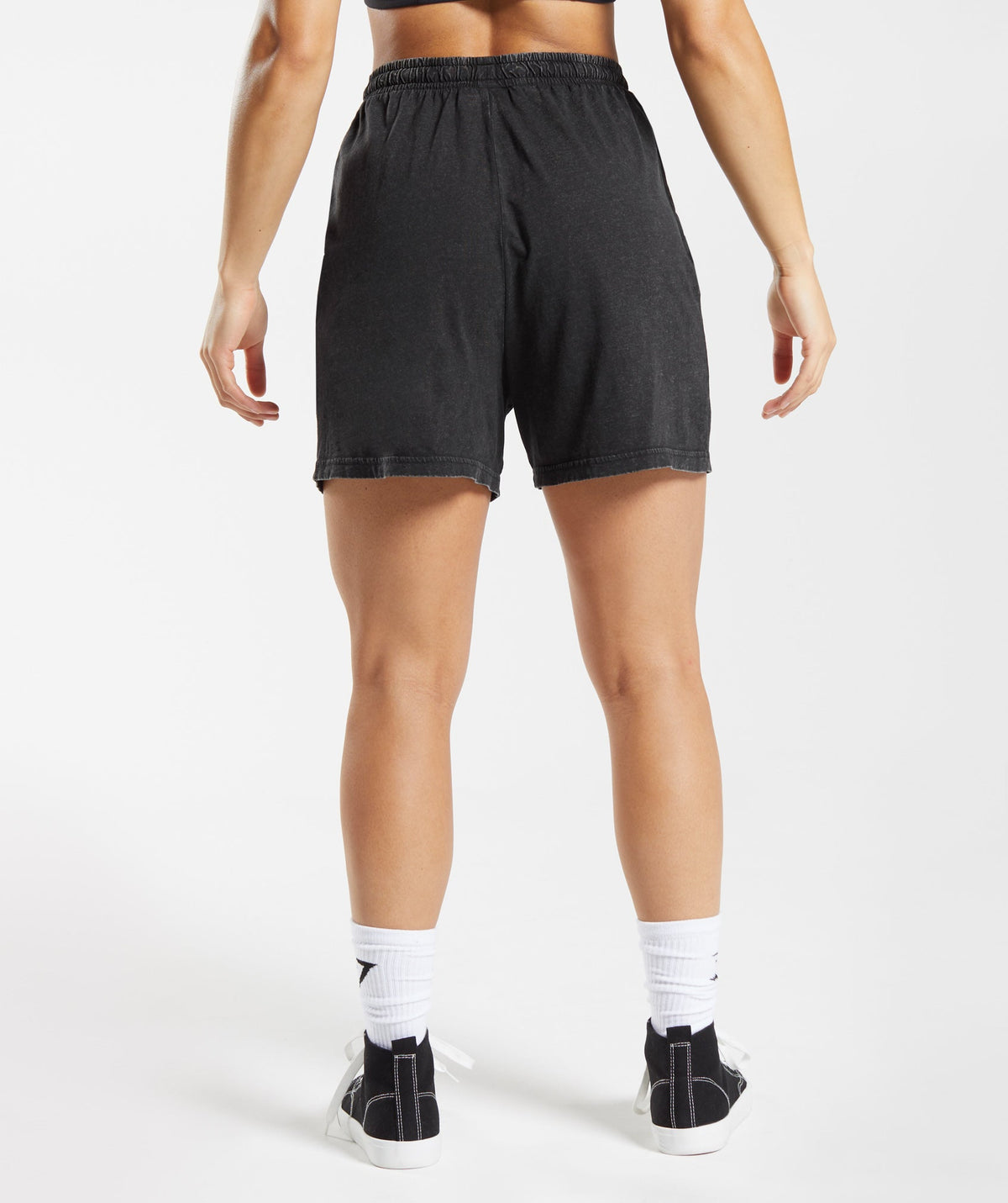 gymshark-legacy-washed-loose-shorts-black-aw22