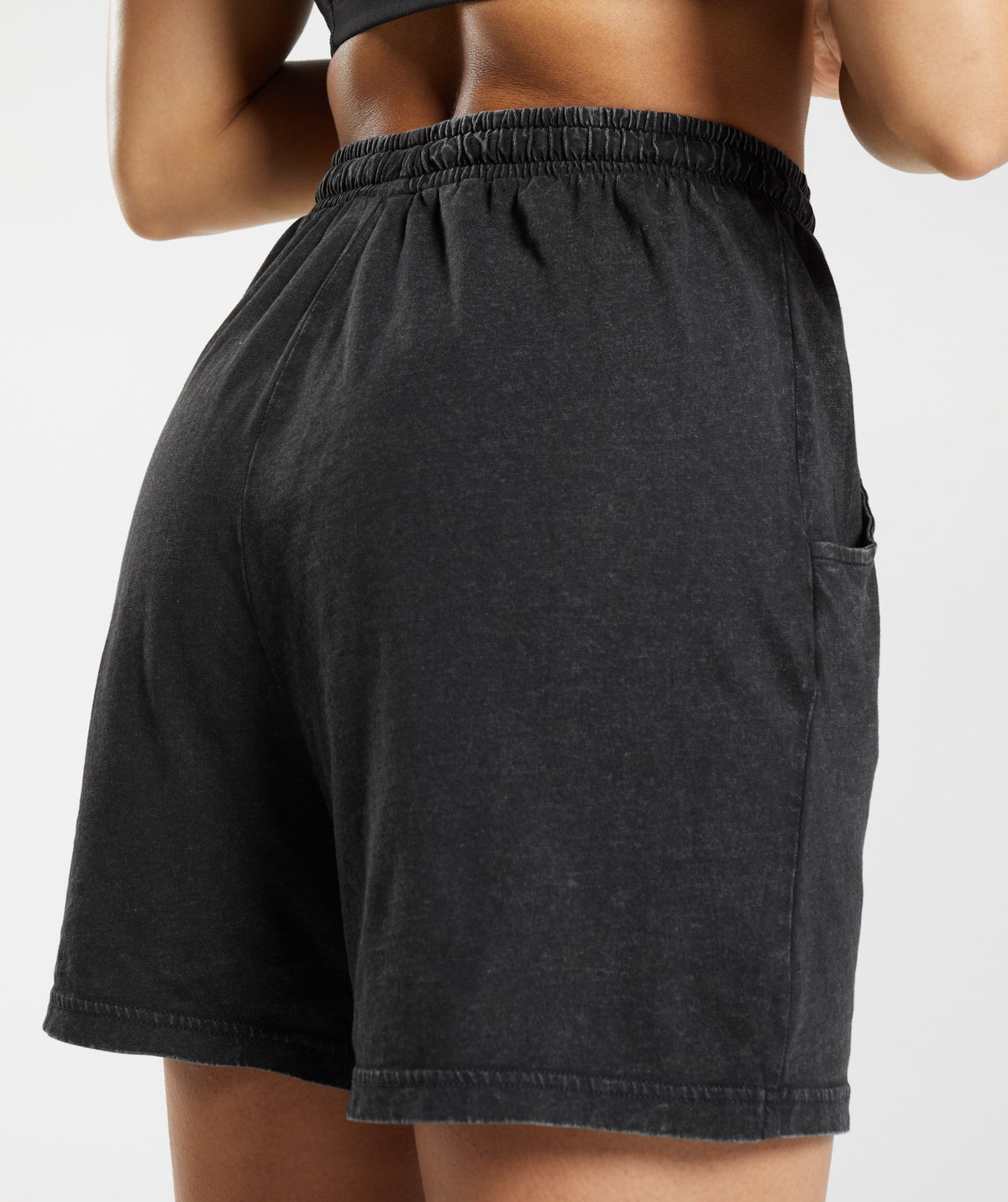 gymshark-legacy-washed-loose-shorts-black-aw22