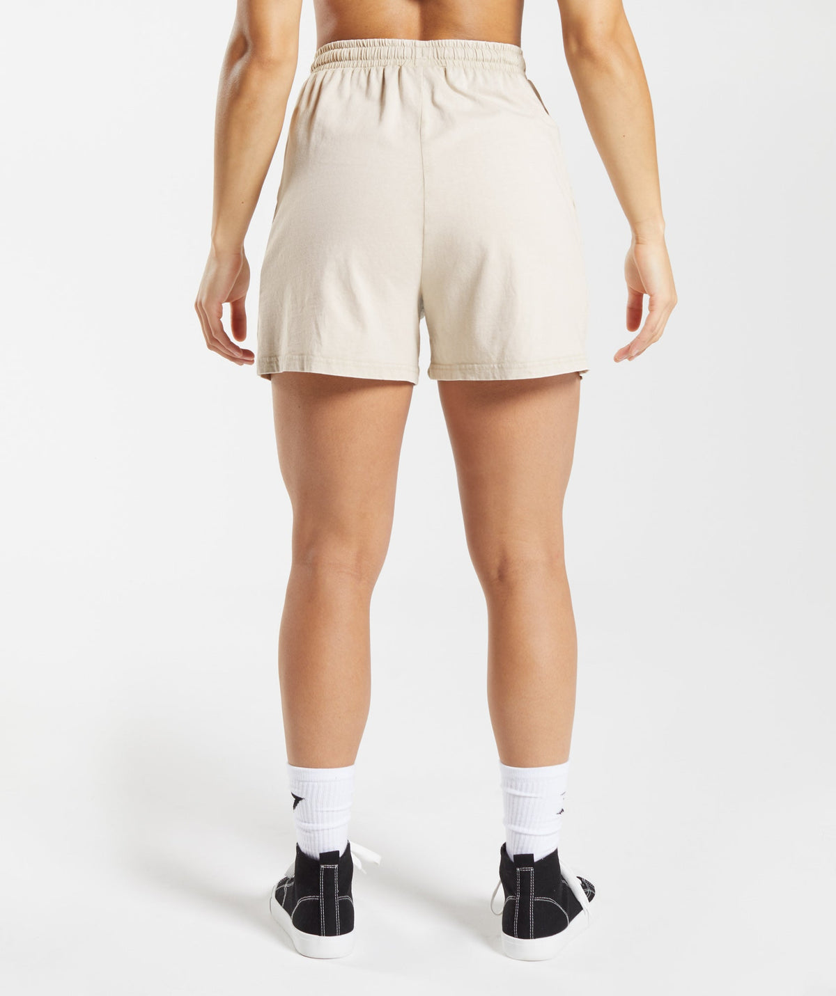 gymshark-legacy-washed-loose-shorts-pebble-grey-aw22