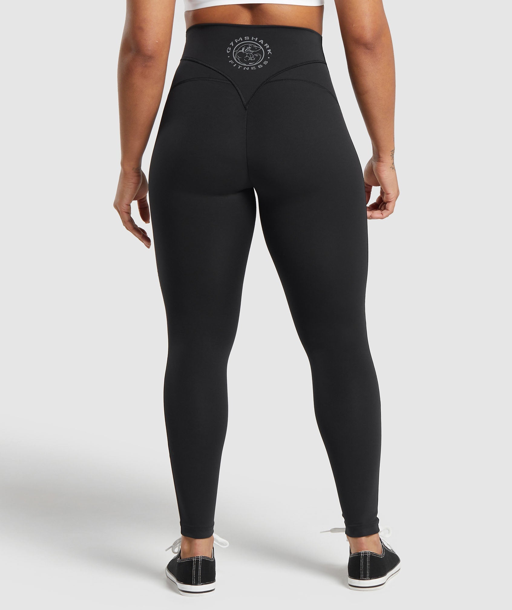 gymshark-legacy-short-leggings-black-ss24