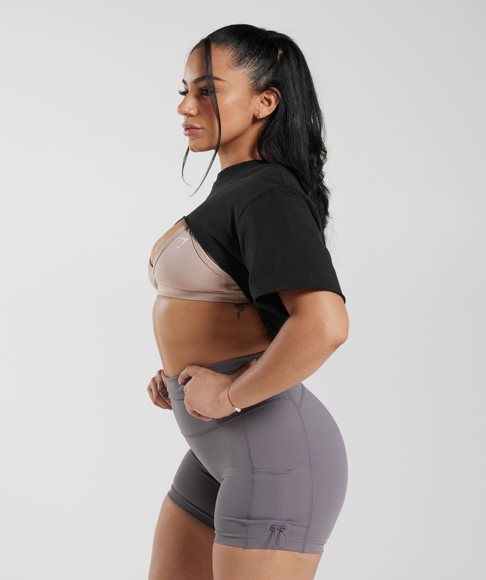 gymshark-legacy-shrug-top-black-ss23