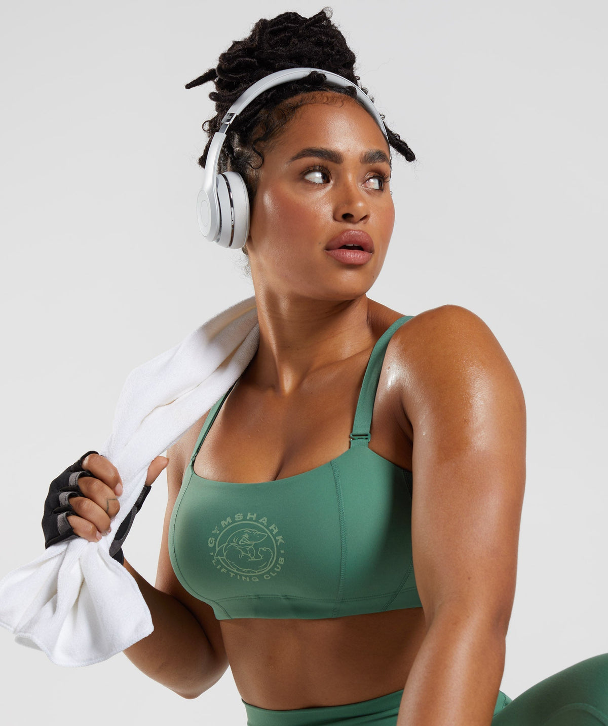 gymshark-legacy-sports-bra-hoya-green-aw22