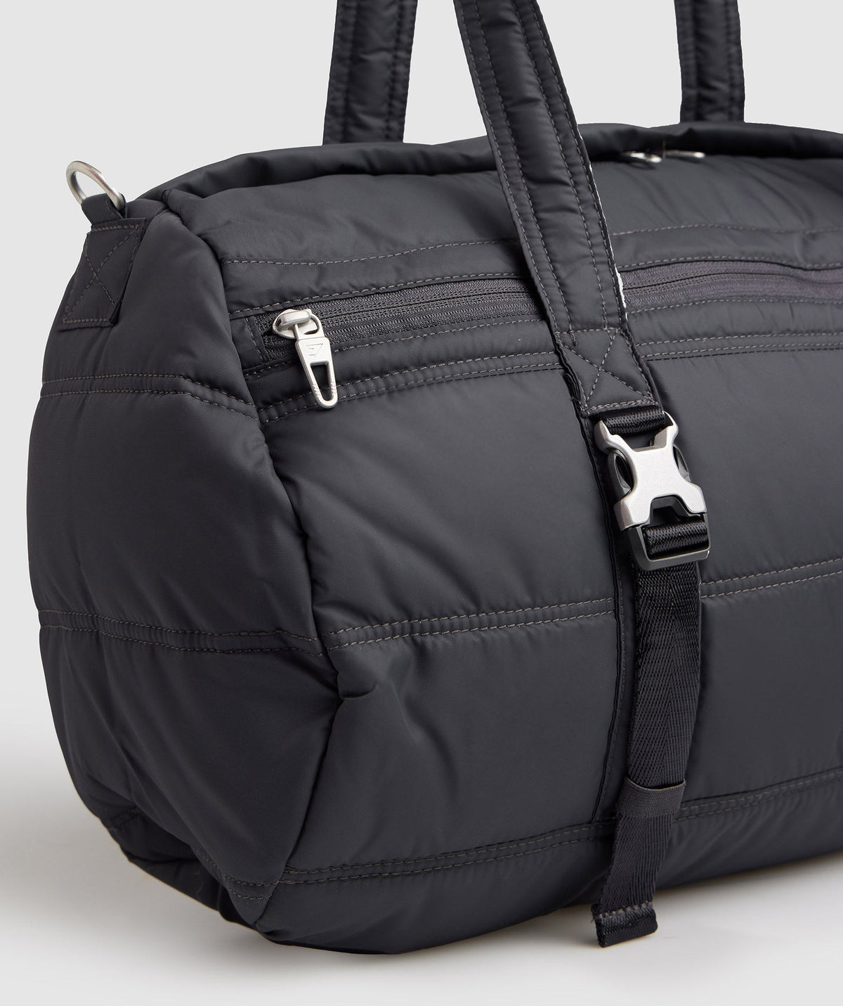 gymshark-premium-lifestyle-barrel-bag-onyx-grey-ss23
