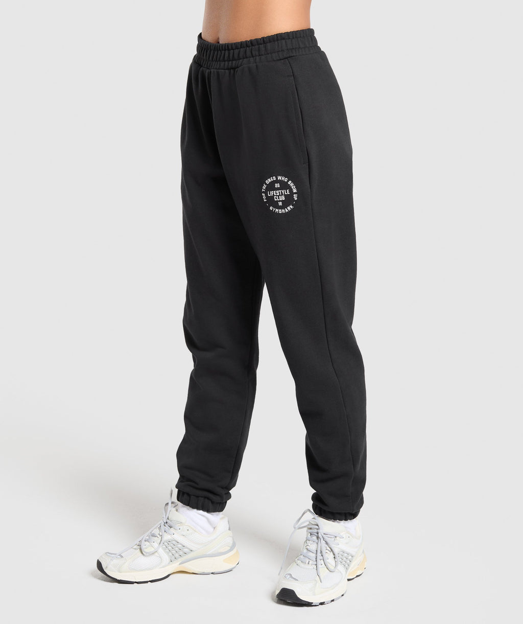 gymshark-lifestyle-club-graphic-joggers-black-ss2525