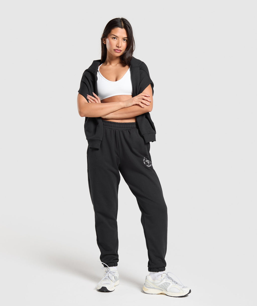gymshark-lifestyle-club-graphic-joggers-black-ss2525