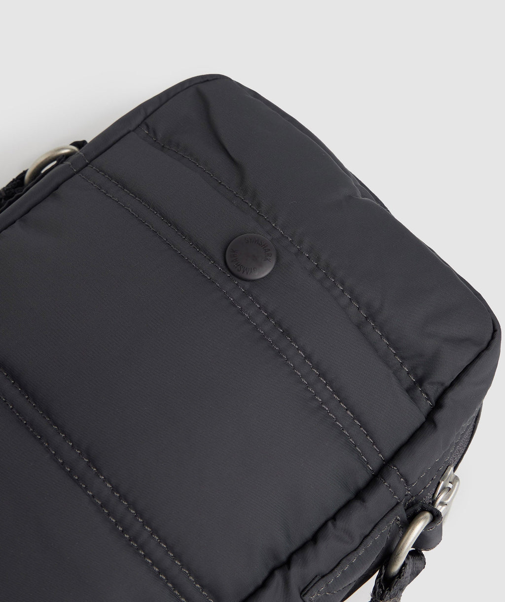 gymshark-premium-lifestyle-cross-body-onyx-grey-ss23