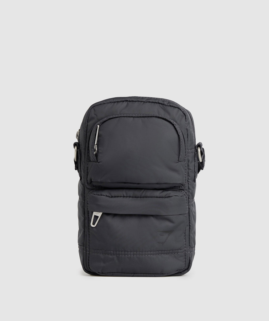 gymshark-premium-lifestyle-cross-body-onyx-grey-ss23