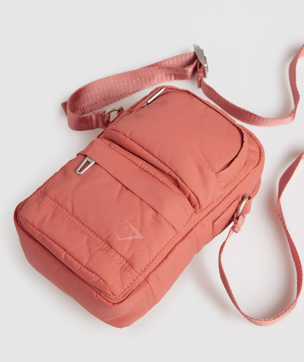 gymshark-premium-lifestyle-cross-body-terracotta-pink-ss23