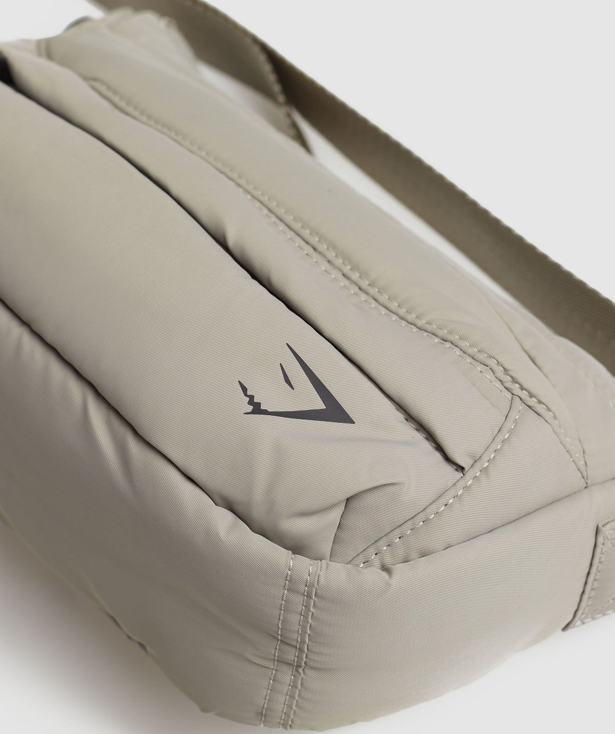 gymshark-premium-lifestyle-shoulder-bag-ecru-brown-ss23