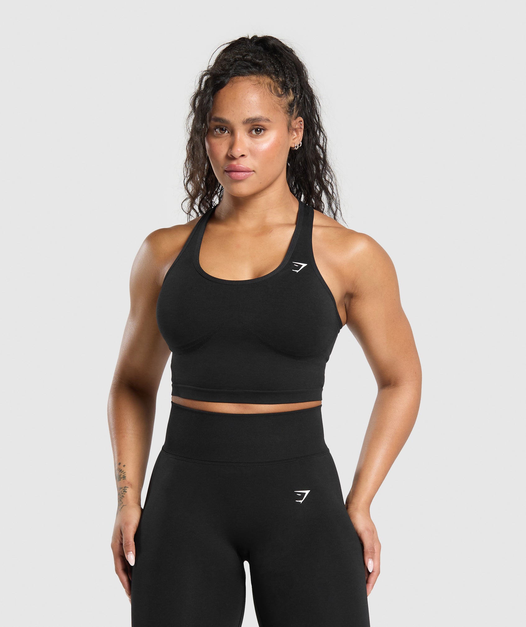 gymshark-lift-seamless-midi-tank-with-shelf-black-black-marl-ss25