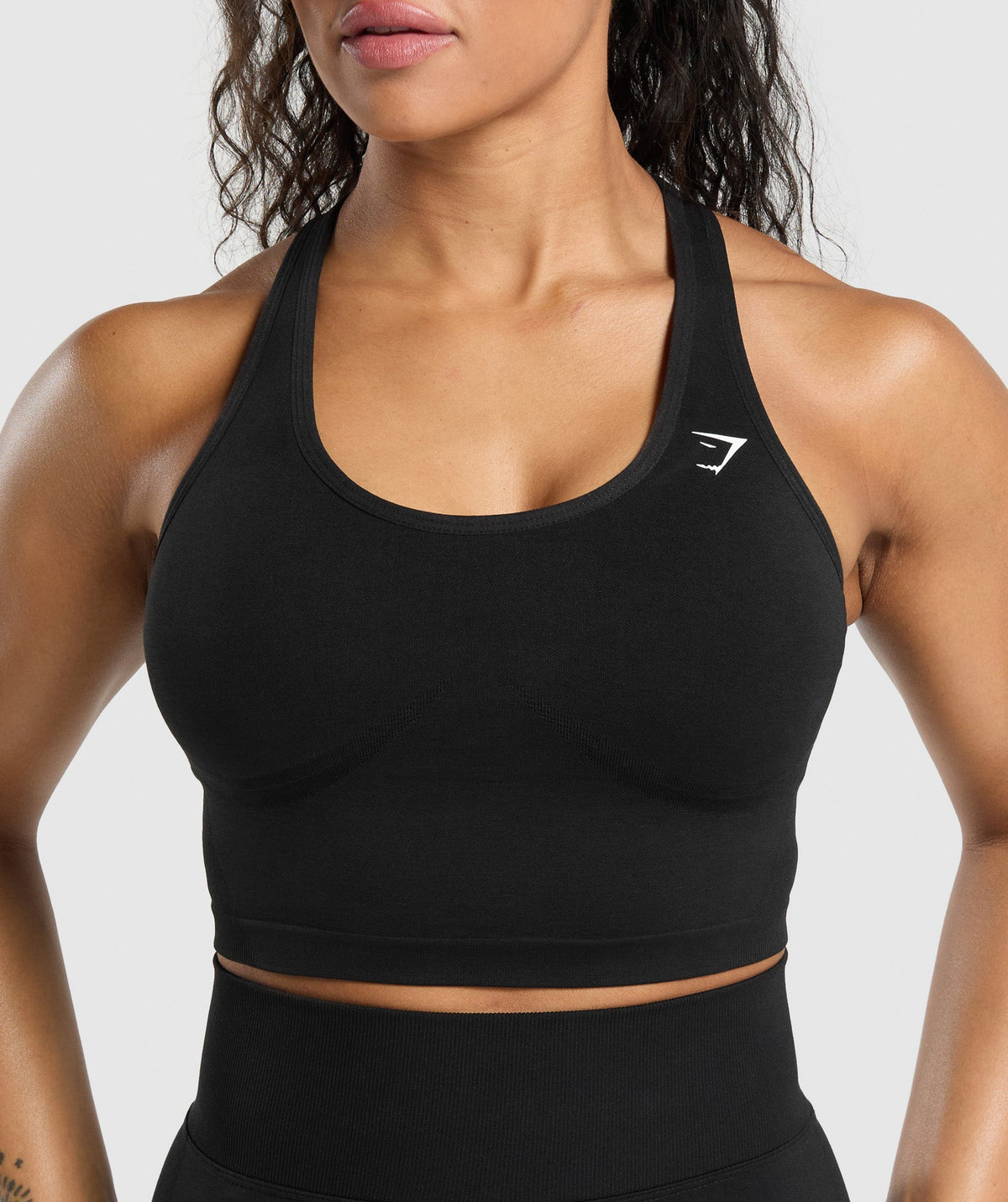 gymshark-lift-seamless-midi-tank-with-shelf-black-black-marl-ss25
