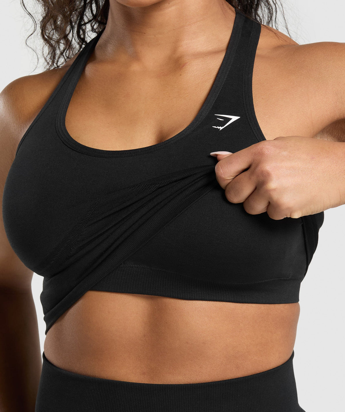 gymshark-lift-seamless-midi-tank-with-shelf-black-black-marl-ss25