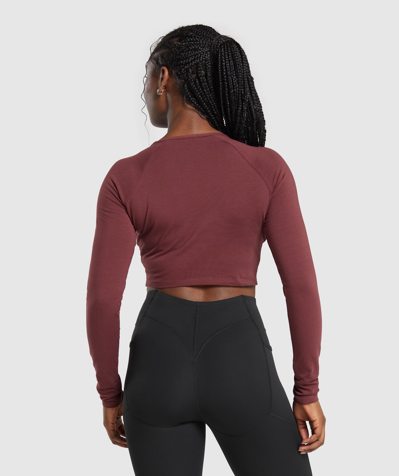 gymshark-lifting-essential-long-sleeve-crop-top-burgundy-brown-ss24