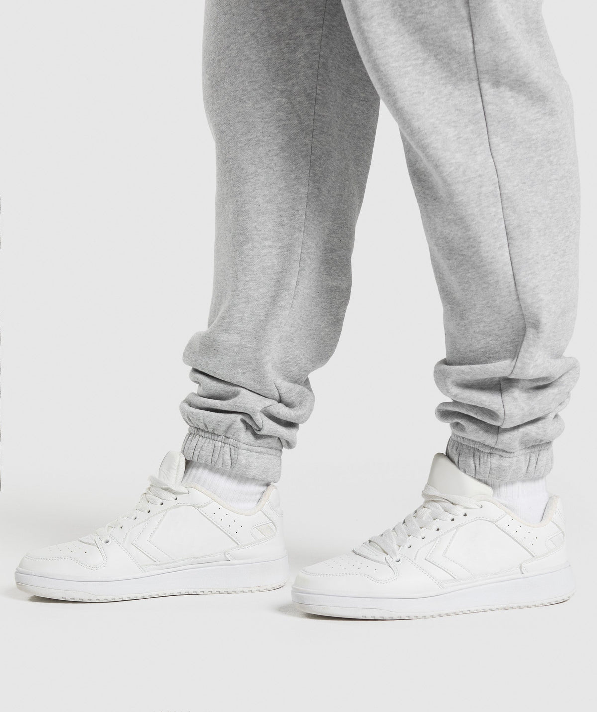 gymshark-lifting-essentials-graphic-brushed-oversized-joggers-light-grey-core-marl-ss25
