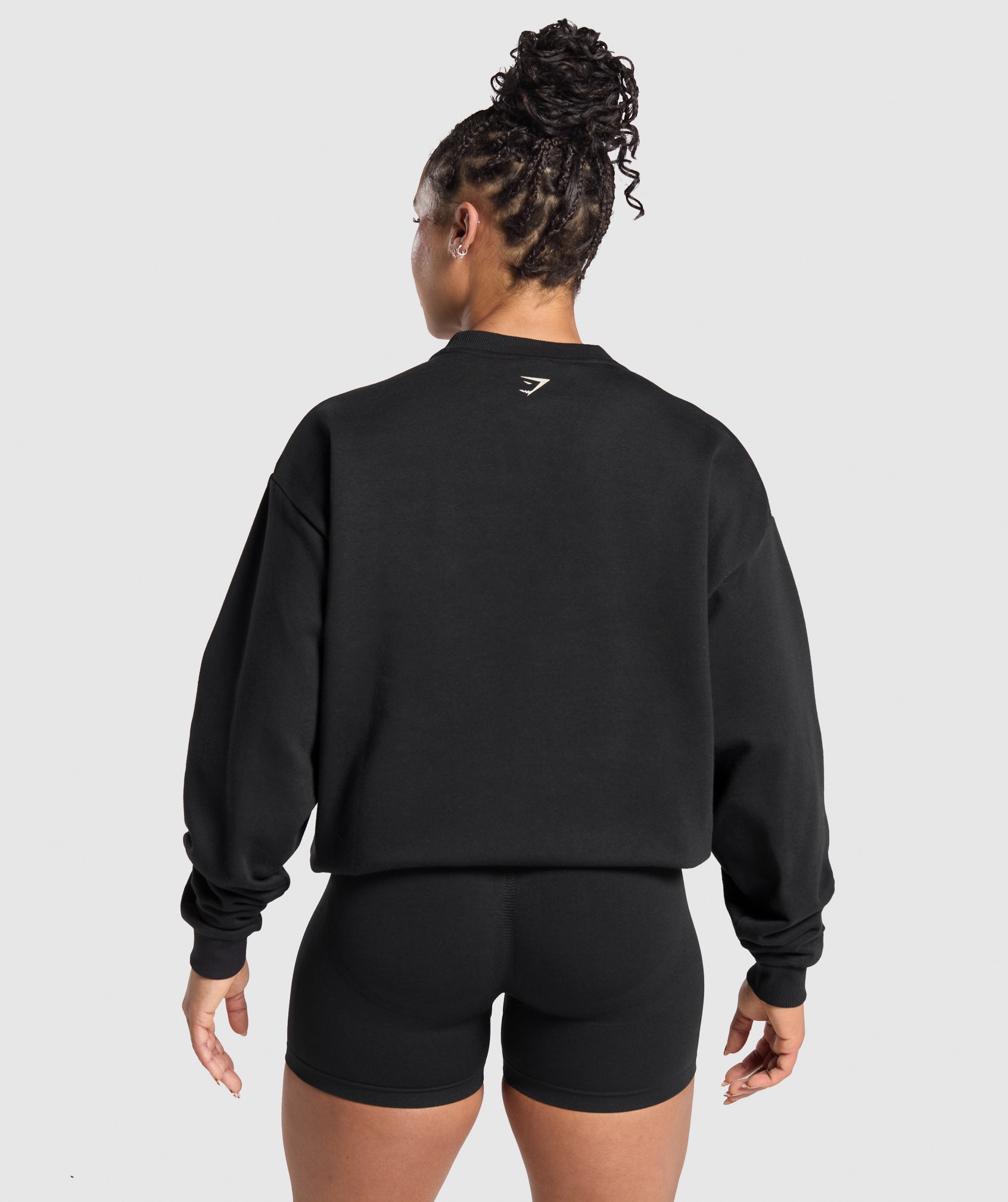 gymshark-lifting-essentials-graphic-brushed-oversized-sweatshirt-black-ss25