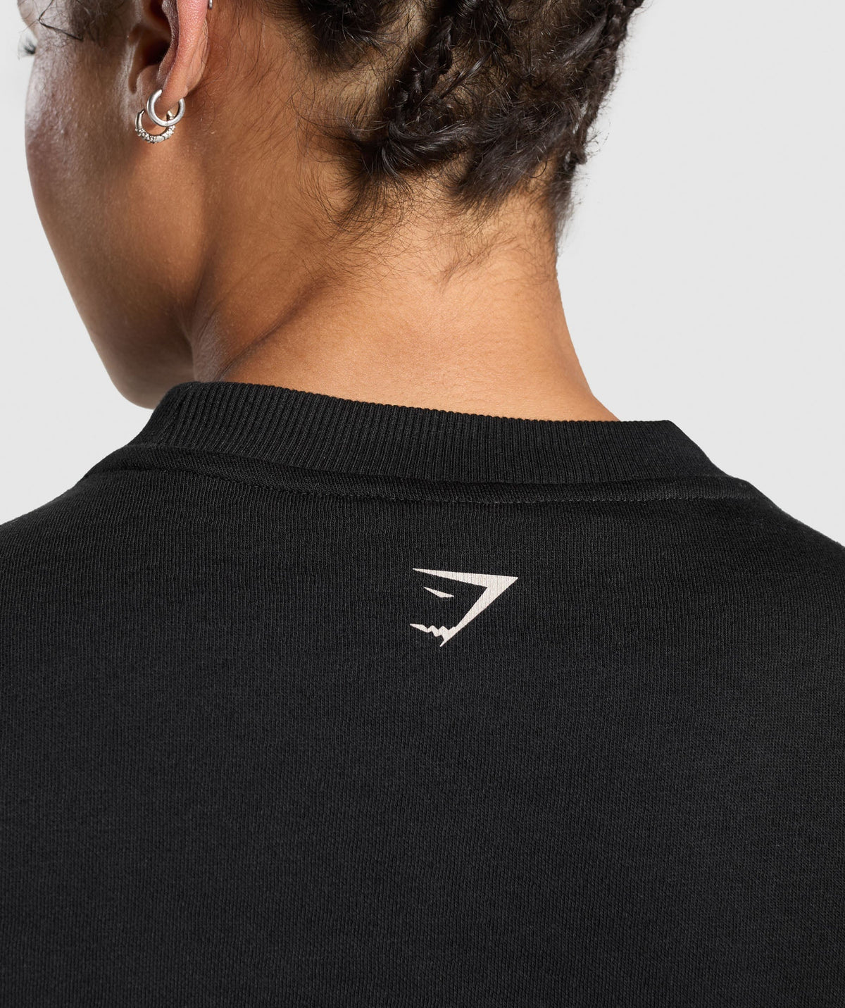gymshark-lifting-essentials-graphic-brushed-oversized-sweatshirt-black-ss25