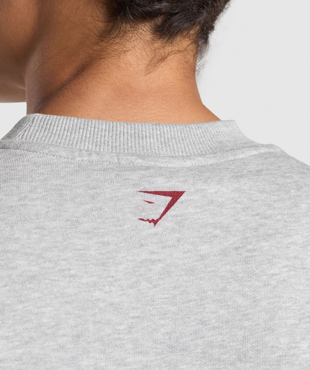 gymshark-lifting-essentials-graphic-brushed-oversized-sweatshirt-light-grey-core-marl-ss25