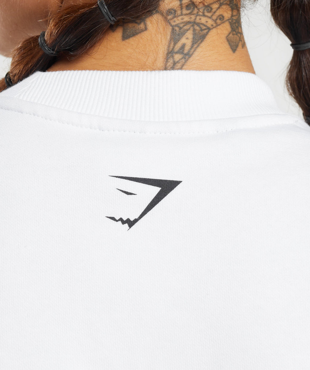 gymshark-lifting-essentials-graphic-oversized-sweatshirt-white-aw23