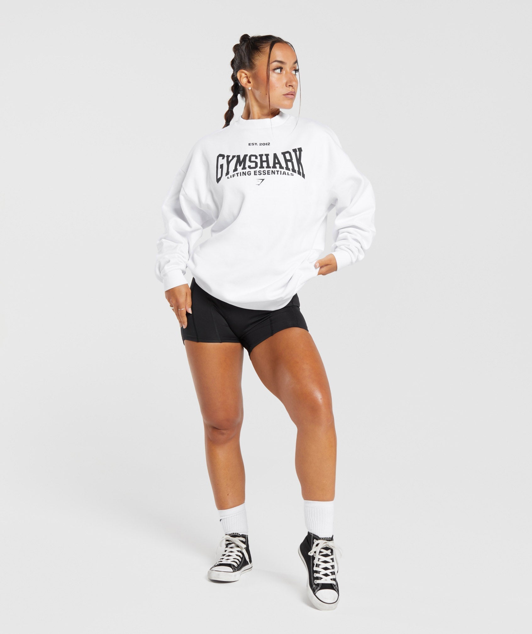 gymshark-lifting-essentials-graphic-oversized-sweatshirt-white-aw23
