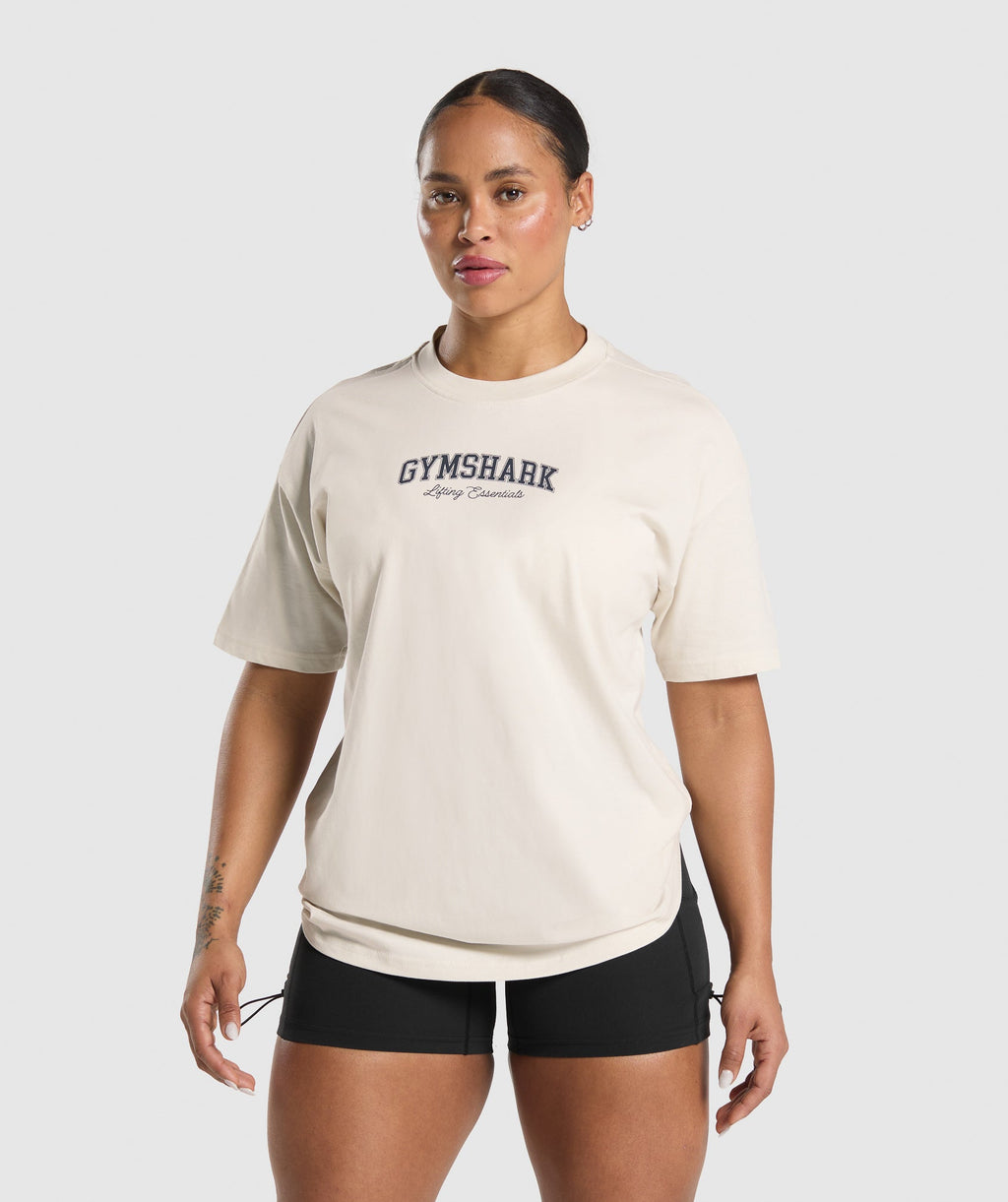 gymshark-lifting-essentials-graphic-oversized-t-shirt-ss-tops-white-ss25