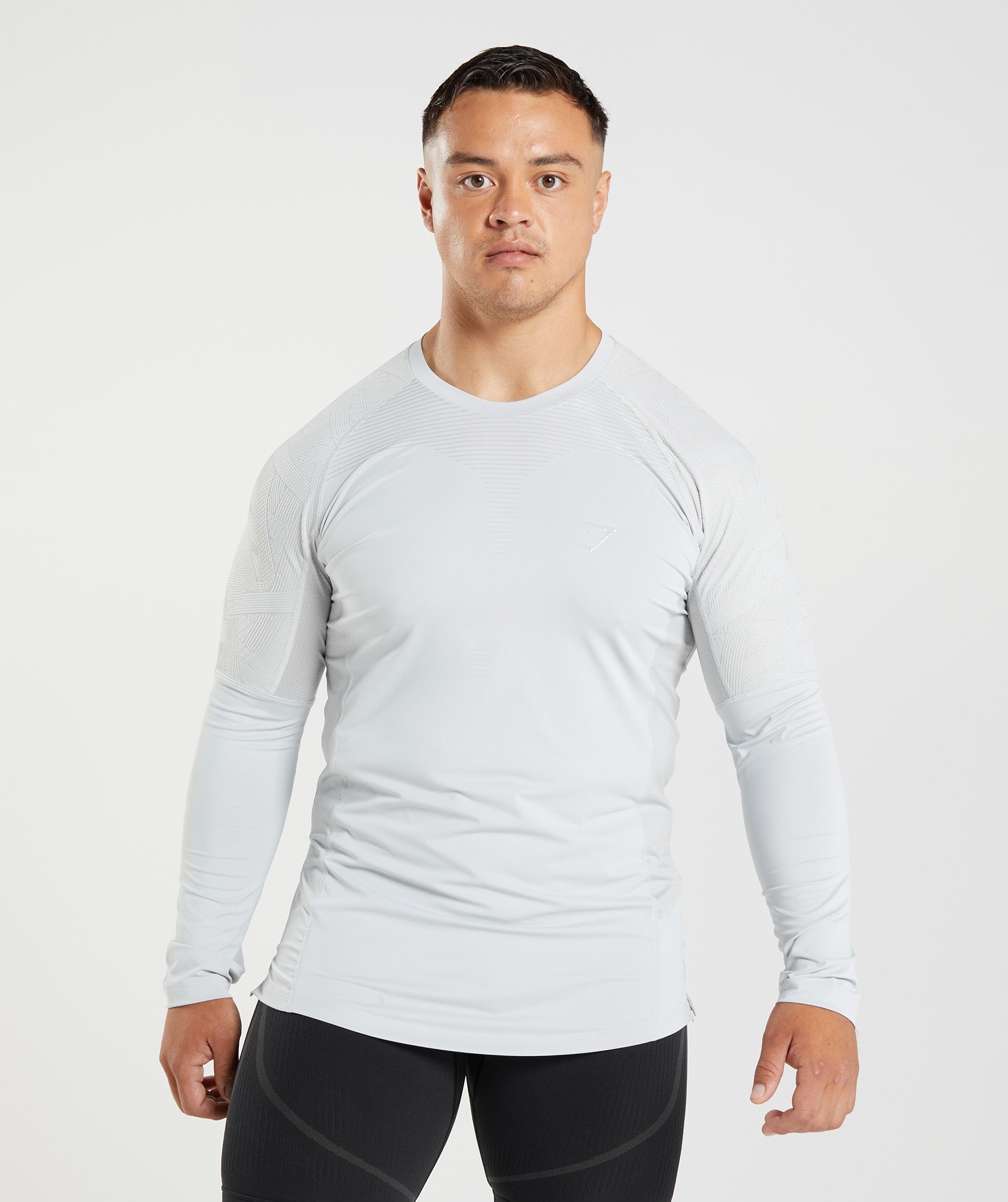 gymshark-form-long-sleeve-t-shirt-light-grey-ss22