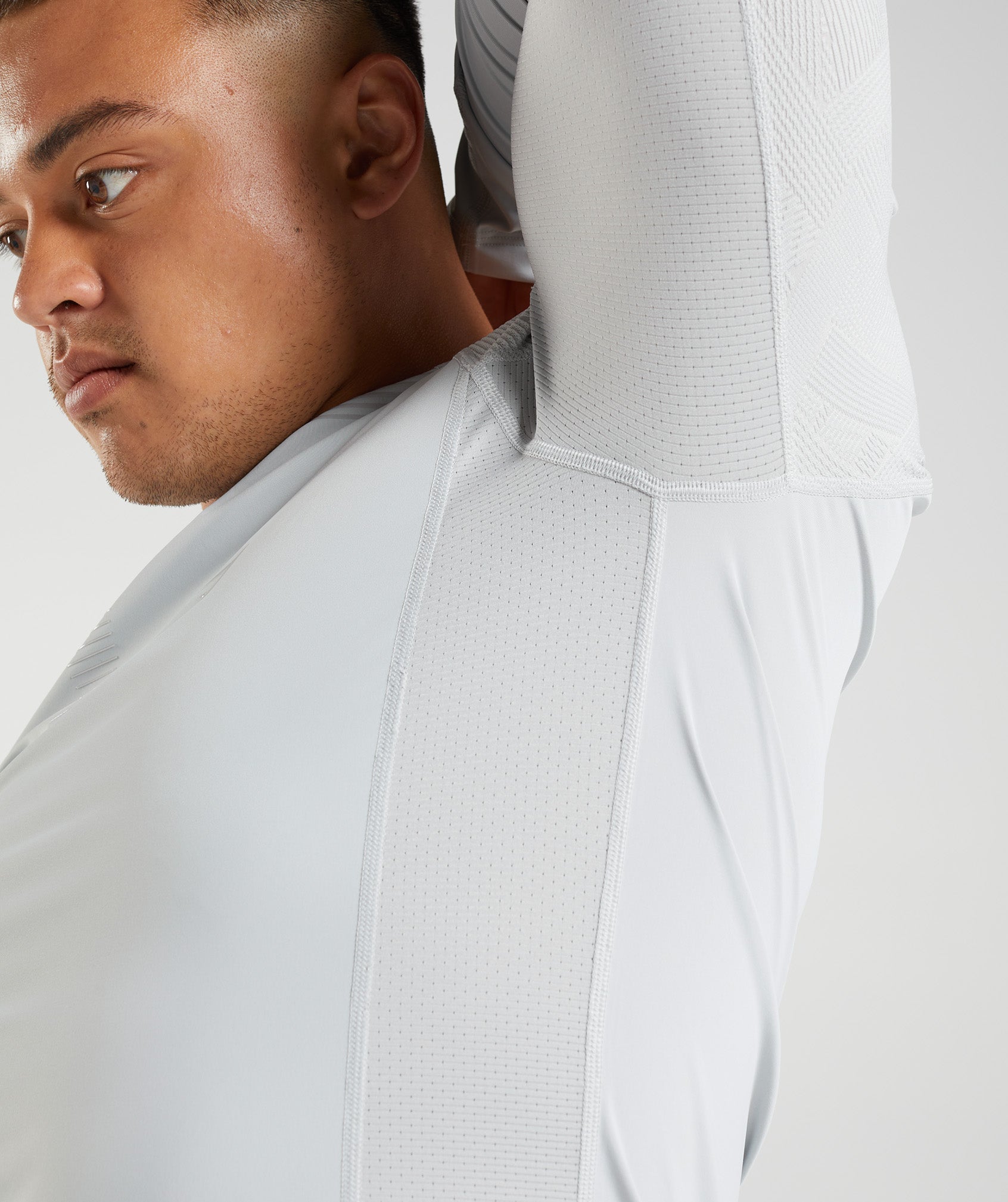 gymshark-form-long-sleeve-t-shirt-light-grey-ss22