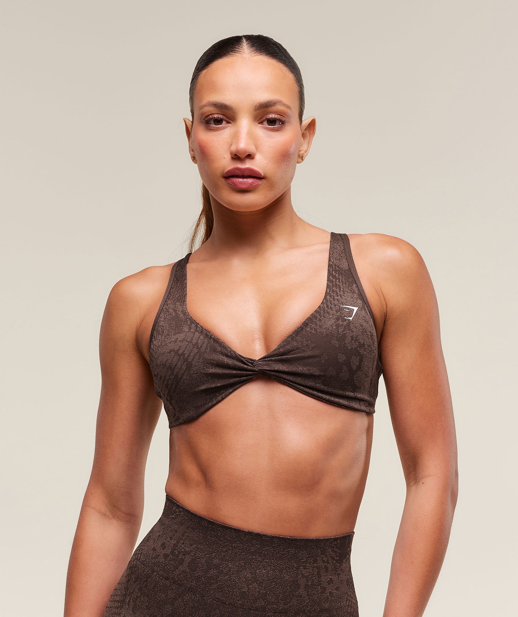 gymshark-adapt-x-whitney-animal-seamless-twist-front-bra-archive-brown-soft-brown-ss25