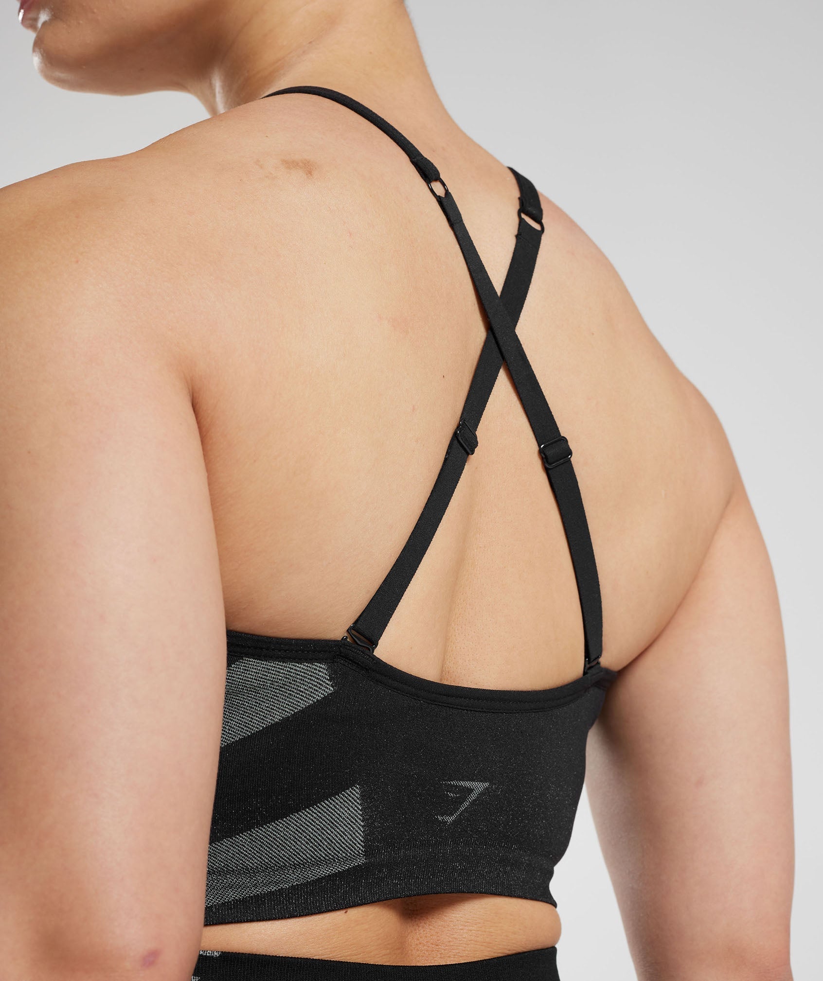 gymshark-apex-limit-cami-tank-black-light-grey-ss23