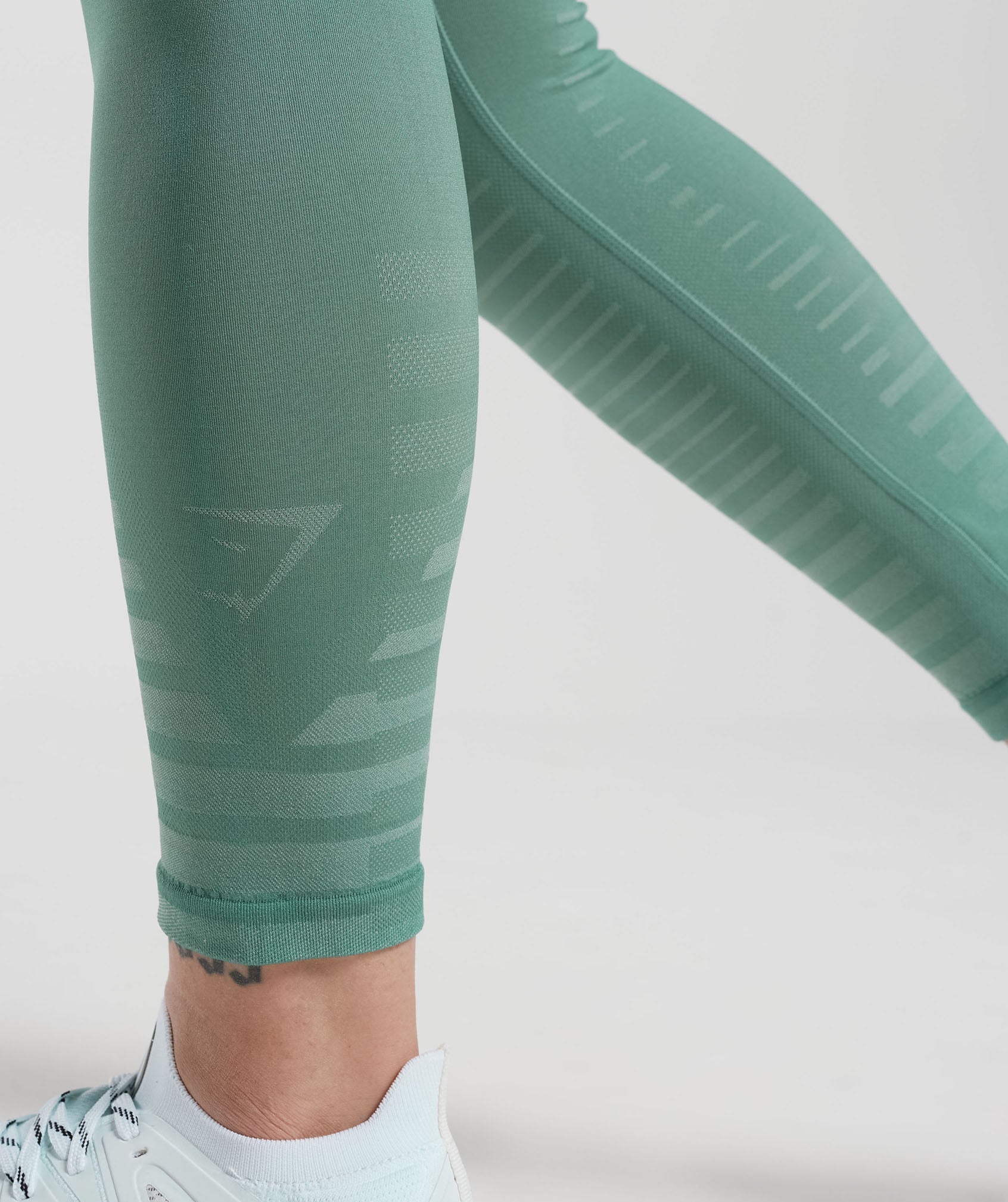 gymshark-apex-limit-leggings-ink-teal-frost-teal-ss23