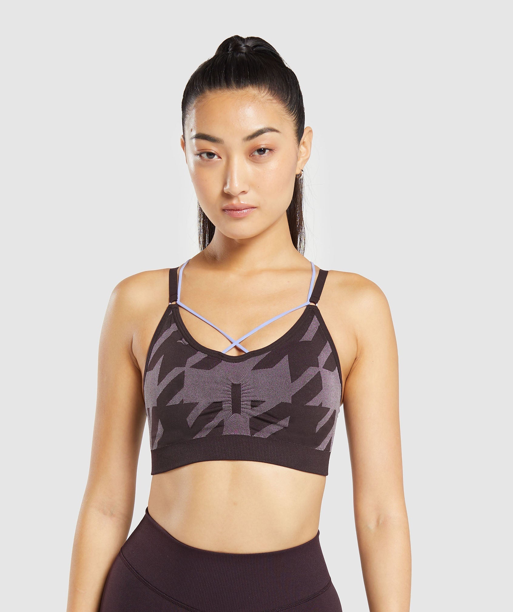 gymshark-apex-limit-seamless-ruched-sports-bra-plum-brown-powder-lilac-aw23