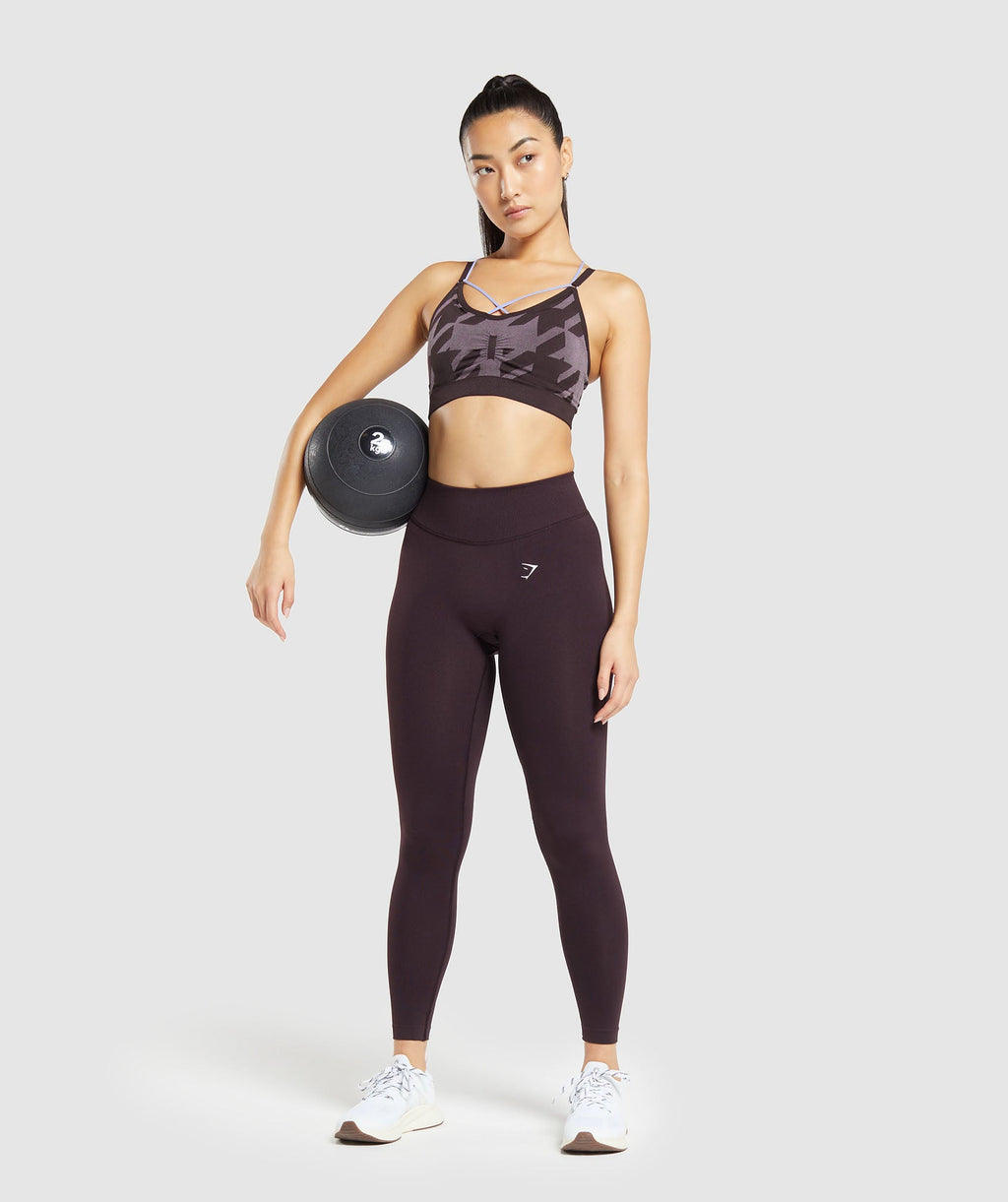 gymshark-apex-limit-seamless-ruched-sports-bra-plum-brown-powder-lilac-aw23