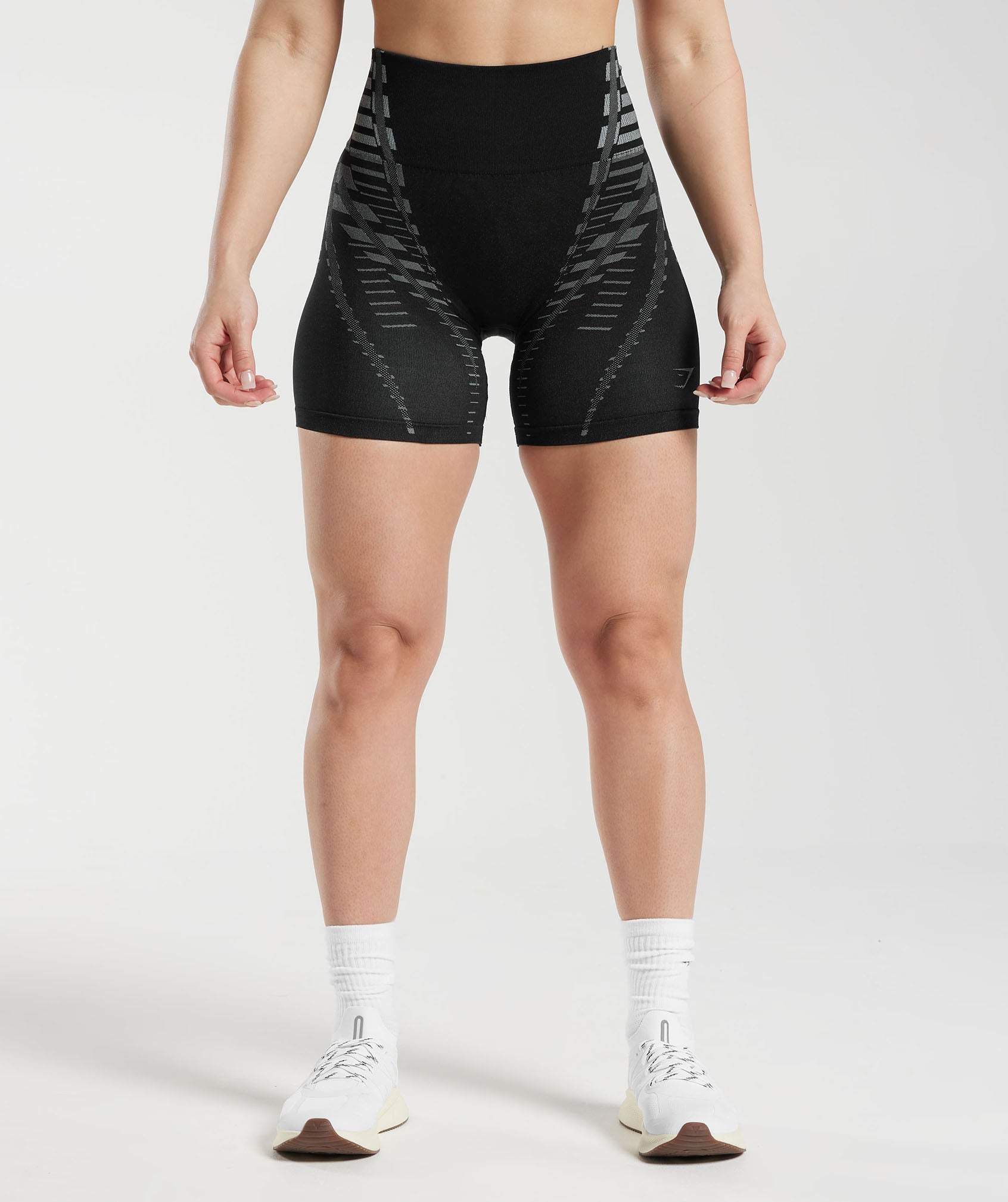 gymshark-apex-limit-shorts-black-light-grey-ss23