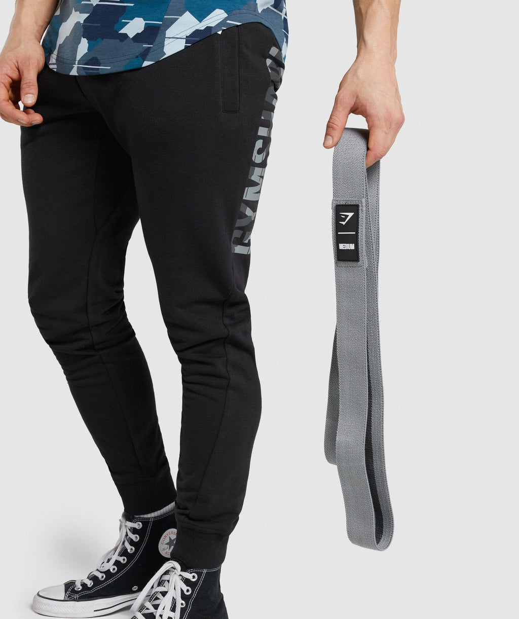 gymshark-long-medium-resistance-band-grey