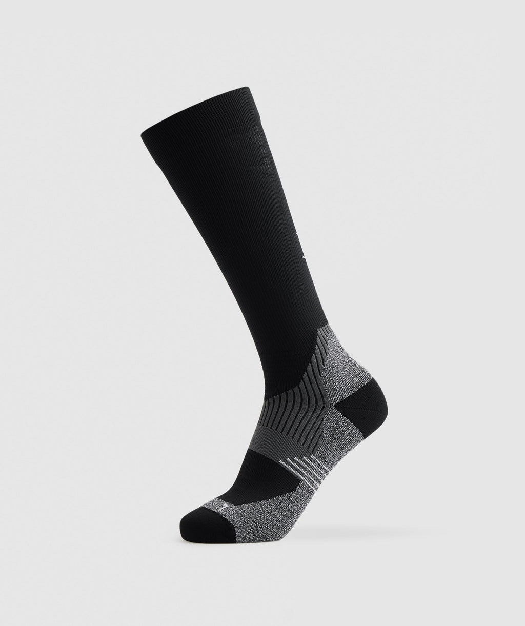 gymshark-long-performance-socks-black-ss22