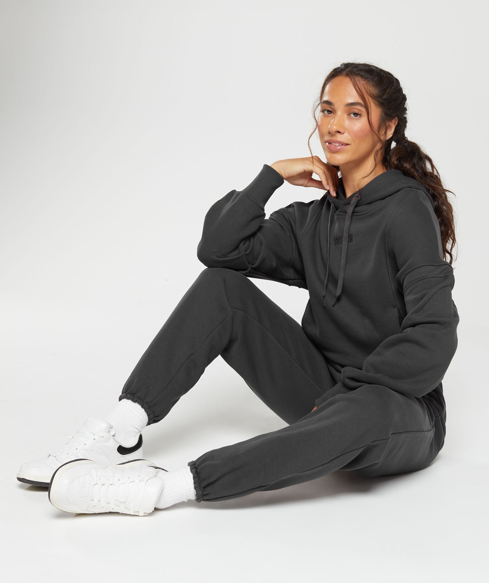 gymshark-heavyweight-loopback-sweat-hoodie-asphalt-grey-aw23