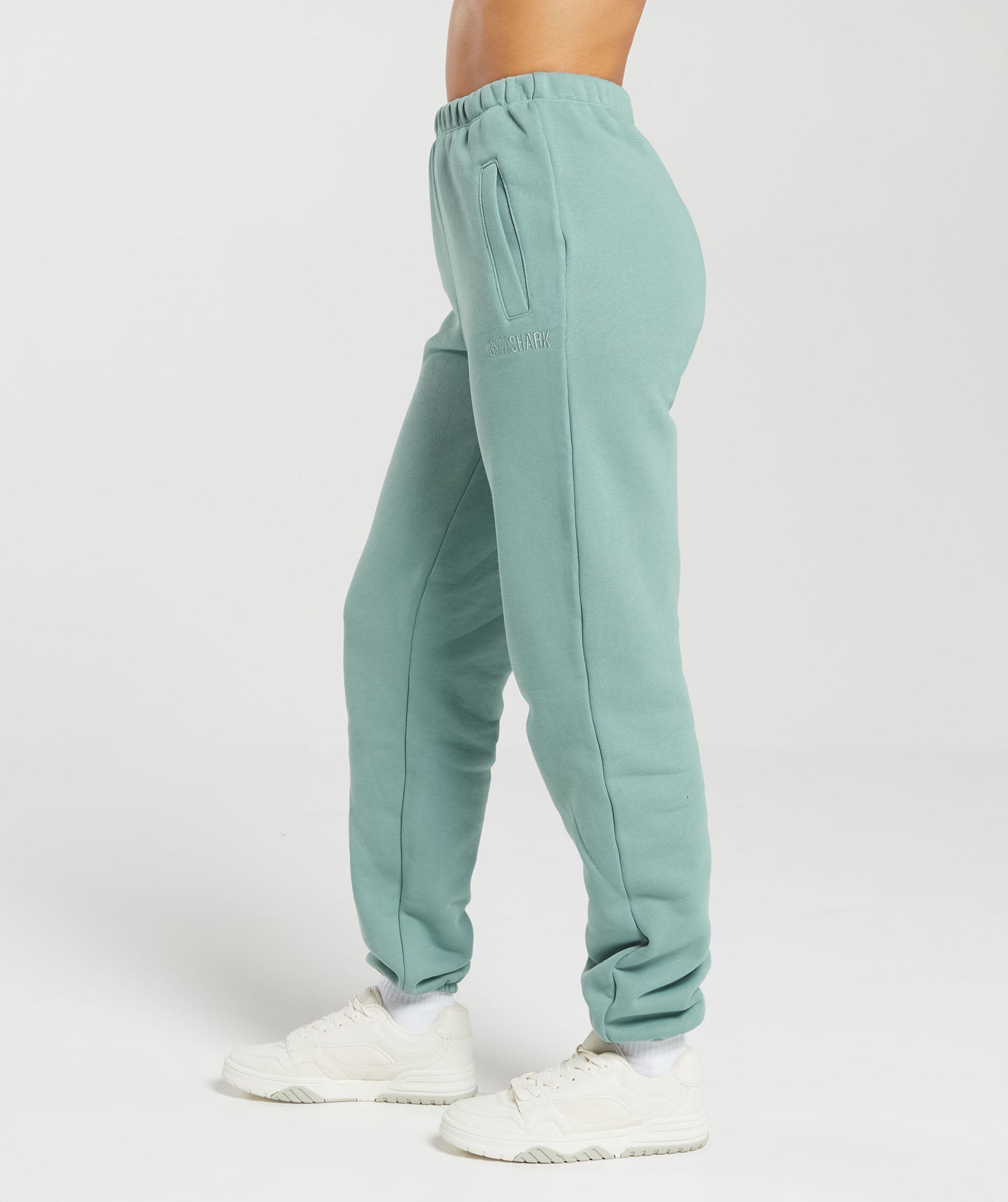 gymshark-heavyweight-loopback-sweat-joggers-duck-egg-blue-aw23