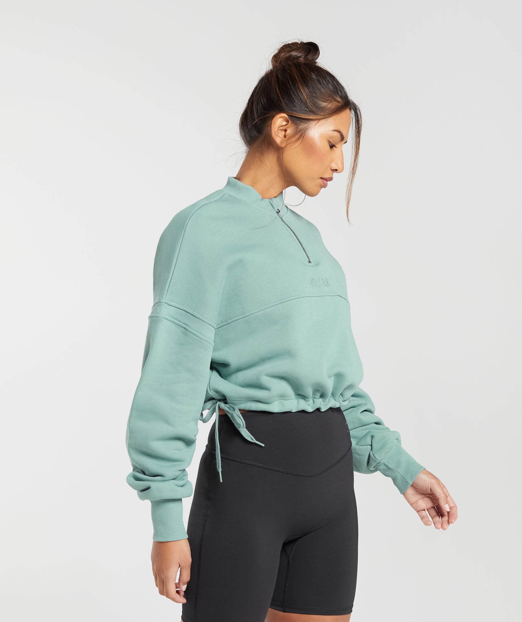 gymshark-heavyweight-loopback-sweat-pullover-duck-egg-blue-aw23