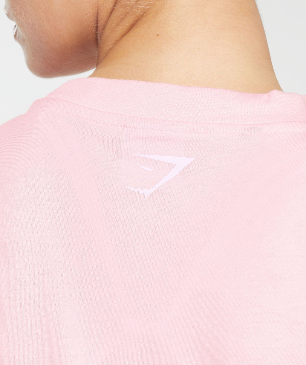 gymshark-love-hearts-oversized-t-shirt-dolly-pink-aw23