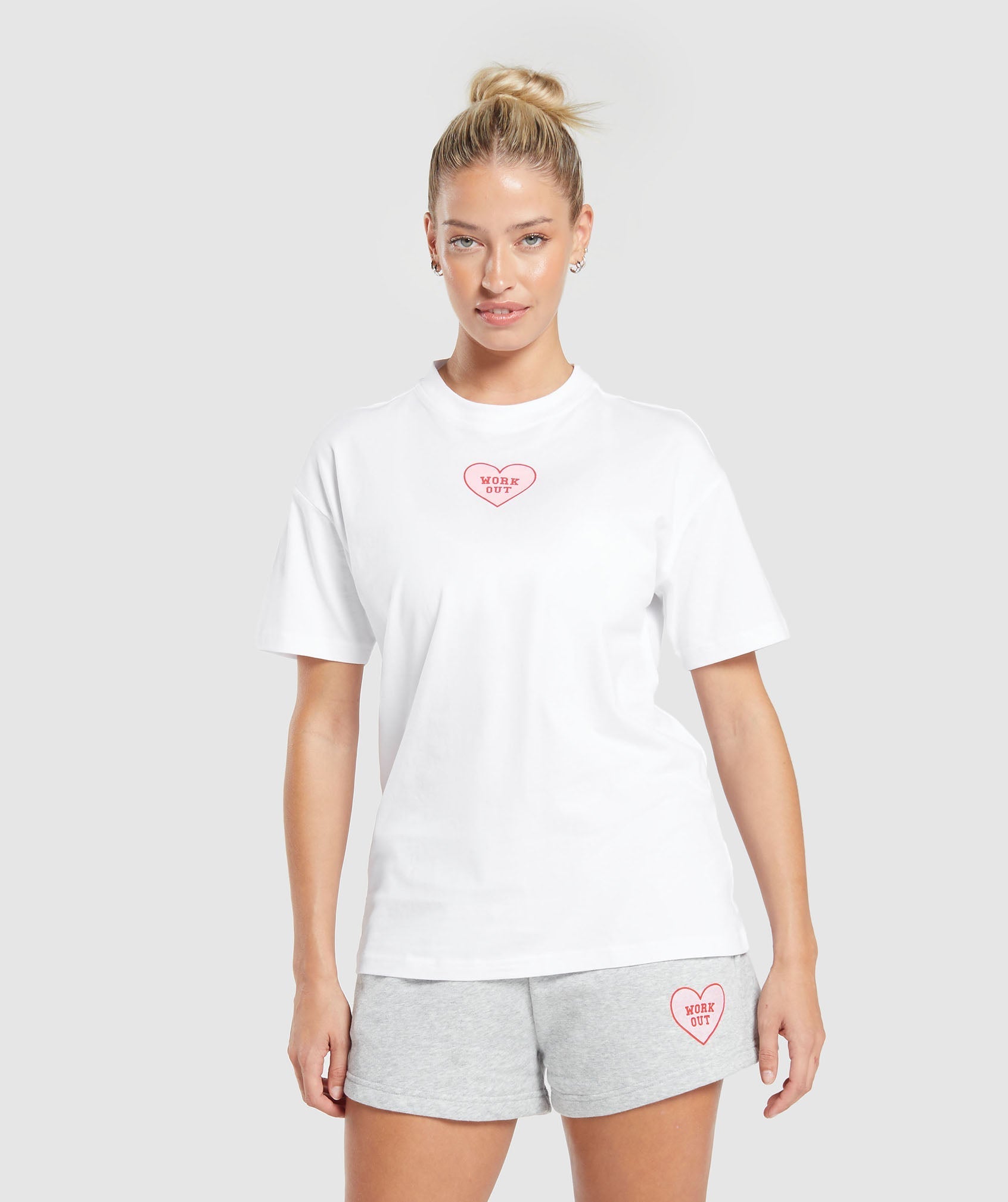 gymshark-love-hearts-oversized-t-shirt-white-aw23